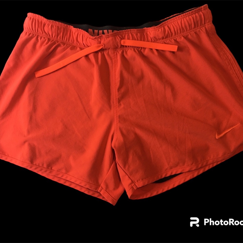🔥 NIKE DRI-FIT SHORTS (XS)